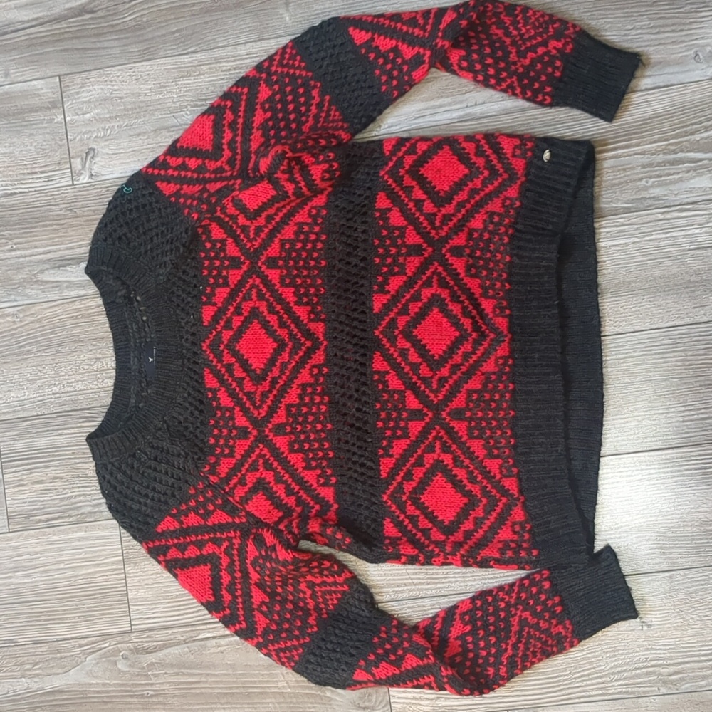 American Eagle Women's Aztec Red and Grey Knit Sweater S